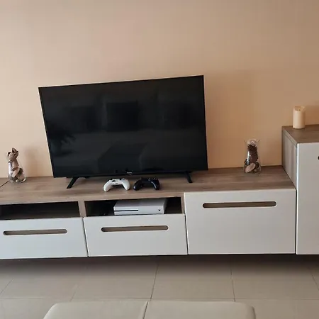 Ideal Escapadas Y Vacaciones-parking-wifi-netflix-xbox Apartment